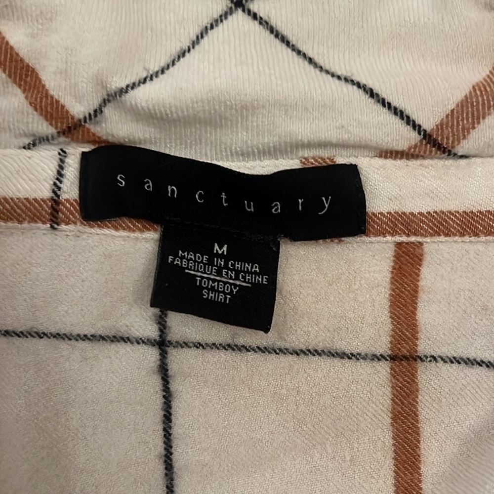Button up - Picture 2 of 2